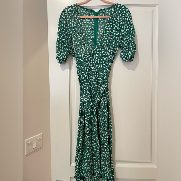 Faithful the Brand Midi Dress. - Picture 1 of 3